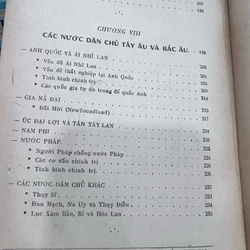 Lịch sử chính trị và bang giao quốc tế - Hoàng Ngọc Thành 366397