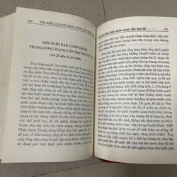 Tìm hiểu lịch sử ĐCS Việt Nam qua các Đại hội và Hội nghị Trung ương (1930-2002)  694250