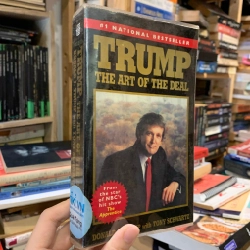 TRUMP : The Art Of The Deal - Donald J. Trump with Tony Schwartz 320692