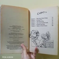 Truyện luyện đọc Tiếng Anh trẻ em Young Hippo School: The Grott Street Gang 992074