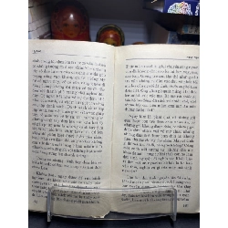 Ly hôn 1997 mới 50% ố vàng bụng xấu Nhiều tác giả HPB0906 SÁCH VĂN HỌC 915103