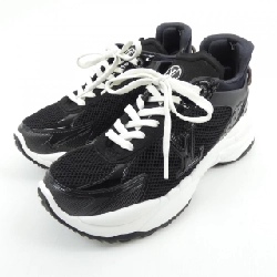 Giày sneaker dòng Run 55 của Louis Vuitton 656196