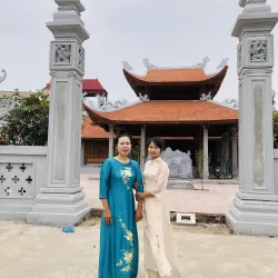 Áo dài 4 tà , chiếc bên phải màu nhạt  , size M, mặc 3 lần 957230