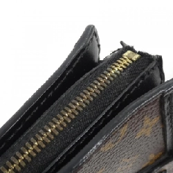 Túi xách đeo vai Louis Vuitton Monogram Reverse Trunk Clutch M43596 611739