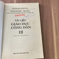 Giáo dục công dân 12, sách giáo khoa  674631