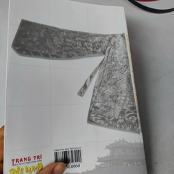 Trang trí trên áo lễ phục cung đình 462991
