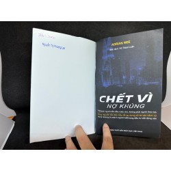 Chết Vì Nợ Khủng - Adrian Wee, Mới 90% (Trang đâu có ghi chữ), 2018 SBM.PL2504 Oreka-Blogmeo 139152