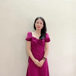 Đầm màu đỏ, sz S, còn mới.