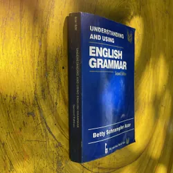UNDERSTANDING AND USING ENGLISH GRAMMAR- BETTY SCHRAMPFER AZAR 702039