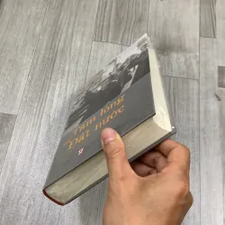 Tấm lòng với đất nước - nguyễn thị bình. 4b1 907797