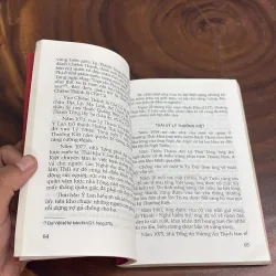 II Sách Lịch Sử: Tóm Tắt Niên Biểu Lịch Sử Việt Nam - Hà Văn Thư, Trần Hồng Đức - 2009 1022417
