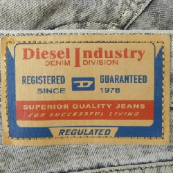 Quần jeans DIESEL - Hàng hiệu Authentic 817332