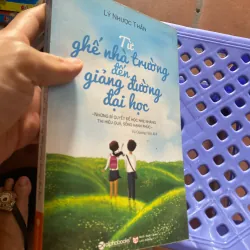 Sách từ ghế nhà trường đến giảng đường đại học
