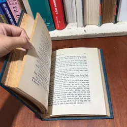 II Sách Phật Giáo: Thoát Vòng Tục Luỵ - Tinh Vân - Quảng Độ (Dịch) - 1974 738218