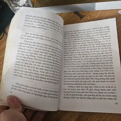 Tháng 4 ác liệt (chất lượng đọc, đủ nội dung, mất vài trang phụ lục ở cuối)
 703765