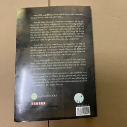 Lâu đài không màu  562928