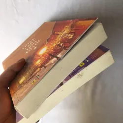 Trọn bộ 2 tập Giữa Cơn Bão Tuyết - Mặc Bảo Phi Bảo (kèm phụ kiện như hình) 790425