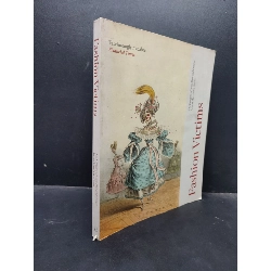 Fashion Victims - Financial Times (sách màu) mới 90% bẩn bìa tróc góc nhẹ HCM0805 ngoại văn Rebooks.vn