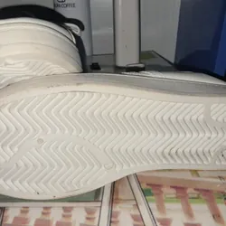 Giày màu trắng size 41 731352