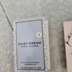 Vial nước hoa MARS JACOBS - Daisy Dream EDT & Perfect EDP 720042