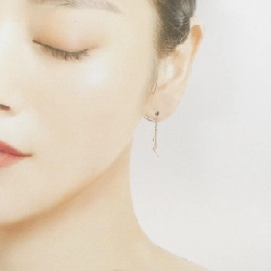 Bông tai kim cương K18YG 0.04CT - Hàng hiệu Chính hãng 867505