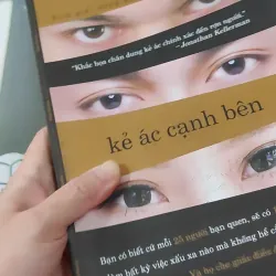 Kẻ ác cạnh bên - Martha Stout 1018842