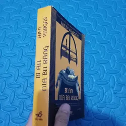 Bí ẩn nĩa ba răng 973718