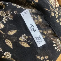 Áo sơ mi Mango Floral Flowy màu đen size S 592842
