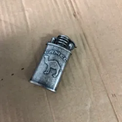 Bật lửa xăng đá  CAMEL có hình con lạc đà