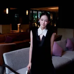 RÉNEE đầm cổ ren 726602