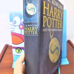 Sách ngoại văn: Harry Potter and the deathly Hallows - TGL JK Rowling 960328