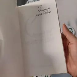 Chuyện Kể Bên Mộ Bà Hoàng Thị Loan - Bá Ngọc & Trần Minh Siêu 970228