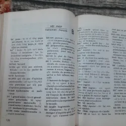 Từ điển VIỆT PHÁP - PHÁP VIỆT. Tg Giáo sư Lê Khả Kế. Nxb Khoa học Xã hội 1990 779221