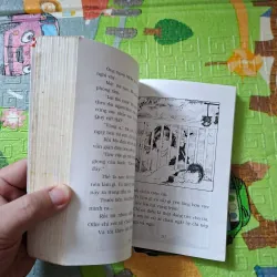 Junie B. Jones và chiếc xe buýt bốc mùi ngớ ngẩn 927035