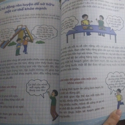 Combo 2 sách kiến thức tự vệ và an toàn cho bé trai và gái 471656