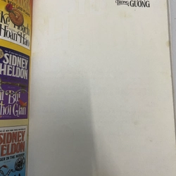 Người lạ trong gương - Sidney Sheldon 548091