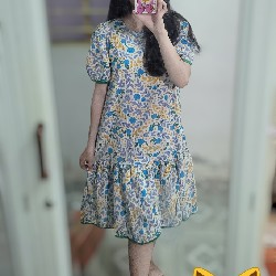 Đầm babydoll họa tiết hoa xanh, vàng , tay áo ngắn viền xanh lá 67742