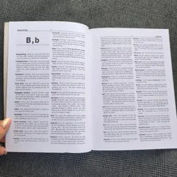 New Cutting Edge Mini Dictionary - Pre-Intermediate Level 592514