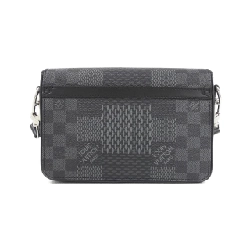 Túi đeo vai Louis Vuitton Damier Graphite 3D Studio Messenger N50013 608704