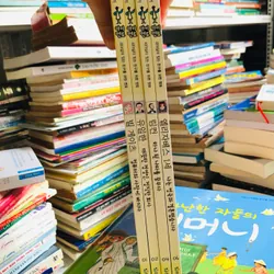 1. 📚 4 CUỐN SÁCH TRUYỆN TRANH TIẾNG HÀN QUỐC CHO TRẺ EM 553602