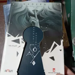 Đừng nói chuyện với cô ấy