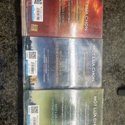 Những kẻ trung kiên, những kẻ bất khả thi, những kẻ nổi loạn Veronica Roth 713255