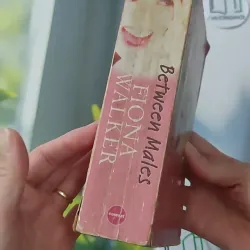 Between Males - Fiona Walker 1027504