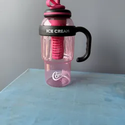 Bình nước tặng bé