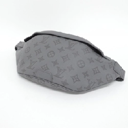 Túi đeo chéo Louis Vuitton Monogram Shadow Discovery Bum Bag PM M46108 612019
