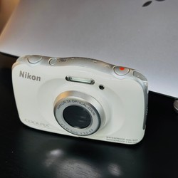 Máy ảnh chống nước Nikon Coolpix S33 189367