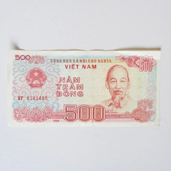 Tờ tiền 500 đồng xưa (HF 8181485)