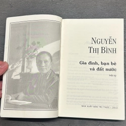 GIA ĐÌNH BẠN BÈ & ĐẤT NƯỚC (BẢN IN 2012) -  HỒI KÍ NGUYỄN THỊ BÌNH 451913