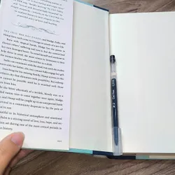 Balm
by Dolen Perkins-Valdez
(Khổ lớn, giấy cắt thủ công) 723232