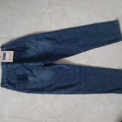 Quần jeans om baggy eo 70 quay đầu, còn mới nguyên mác, chiều dài quần 90cm.  178681